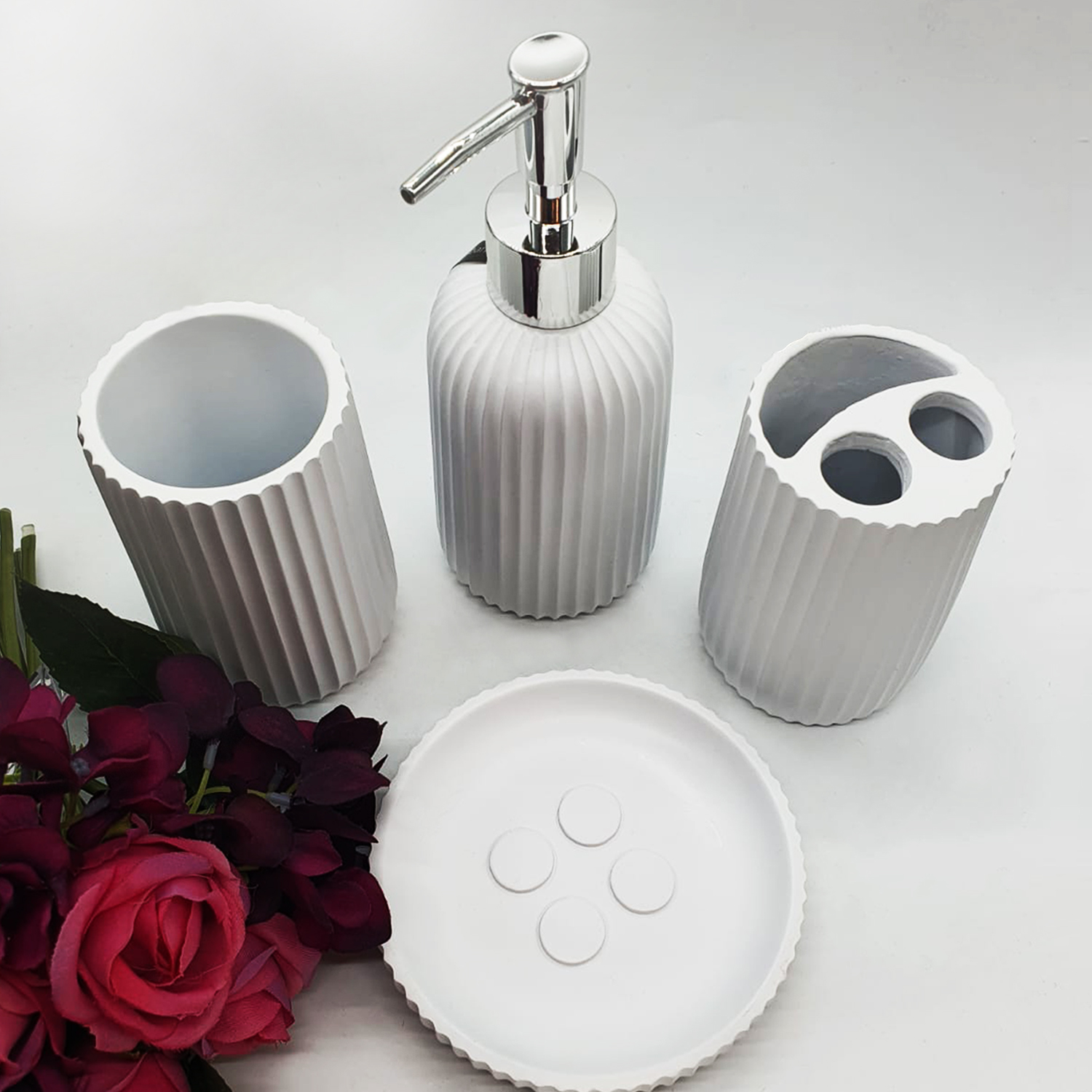 SET DE BAÑO RESINA 4 PIEZAS TOTAL WHITE - Imagen 2