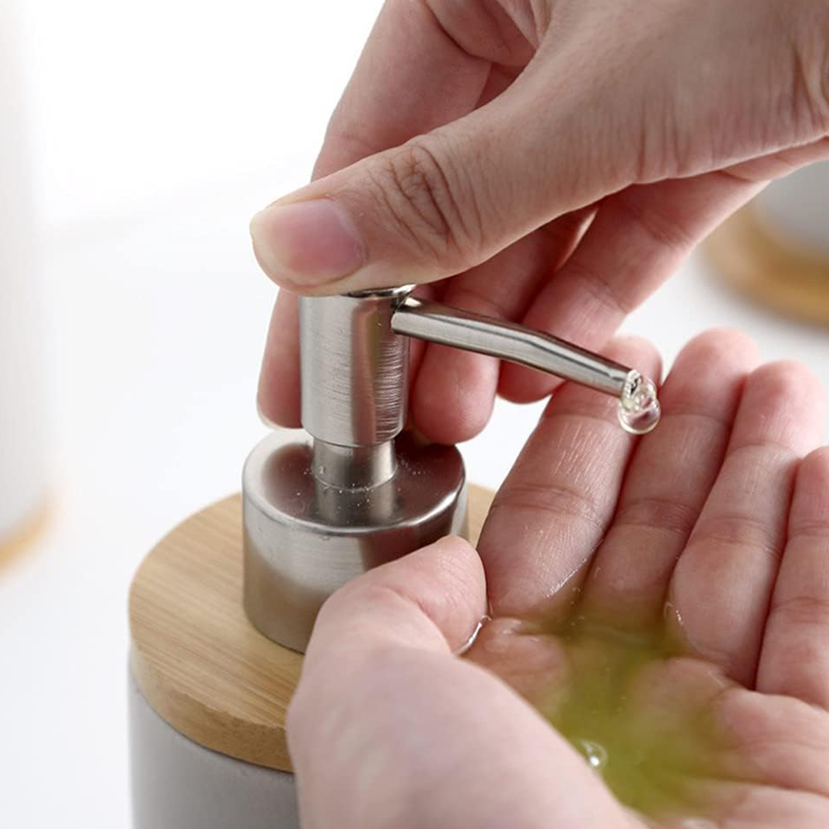 SET DE BAÑO CERÁMICA Y BAMBÚ - Imagen 3