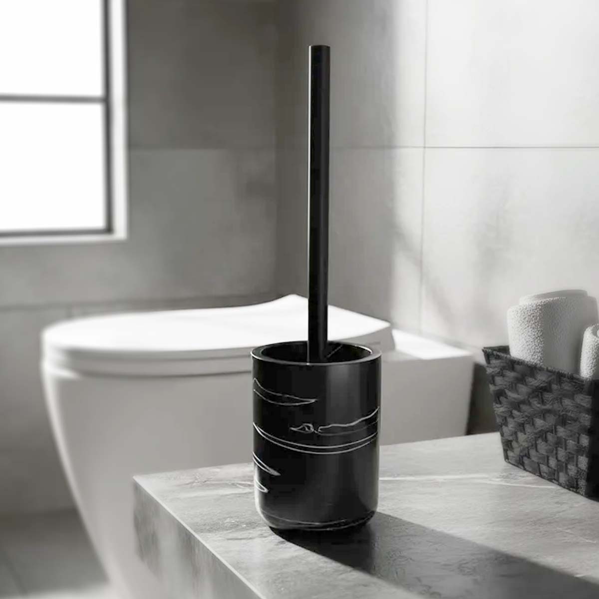 ESCOBILLA DE RESINA MÁRMOL NEGRO BRILLANTE