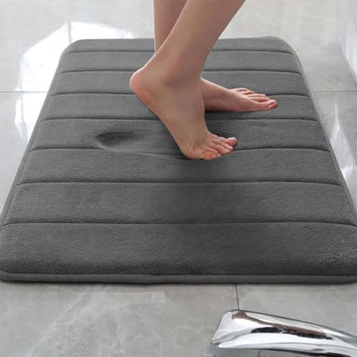 ALFOMBRA ABSORBENTE PARA BAÑO GRIS OSCURO - Imagen 2